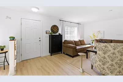 6246 Timberly Lane, Zephyrhills, FL 33542 - Photo 4