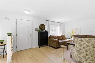 6246 Timberly Ln, Zephyrhills, FL 33542 - Photo 4