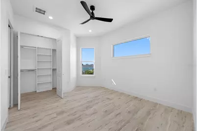 11460 7th Street E, Treasure Island, FL 33706 - Photo 30