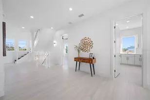 11460 7th St E, Treasure Island, FL 33706 - Photo 18