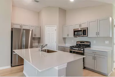 34712 Blossom Fall Path, Zephyrhills, FL 33541 - Photo 4