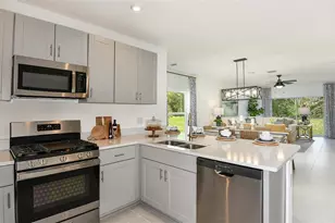 13709 Shellmore Ave, Palmetto, FL 34221 - Photo 6