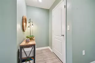 5228 New Friendship Pl, Tampa, FL 33619 - Photo 4