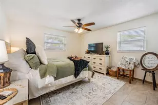 2405 Summerlin Dr, Clearwater, FL 33764 - Photo 20