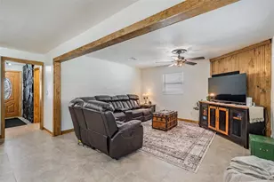 2405 Summerlin Dr, Clearwater, FL 33764 - Photo 18