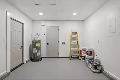 9478 Forest Hills Circle, Tampa, FL 33612 - Photo 28