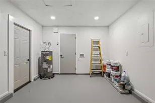 9478 Forest Hills Cir, Tampa, FL 33612 - Photo 28