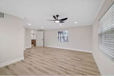 504 Driftwood Drive E, Palm Harbor, FL 34683 - Photo 12