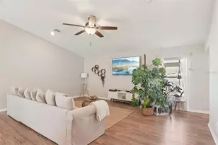 523 Valentina Ln, Auburndale, FL 33823 - Photo 12