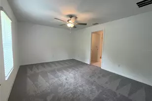 36544 Smithfield Ln, Zephyrhills, FL 33541 - Photo 8