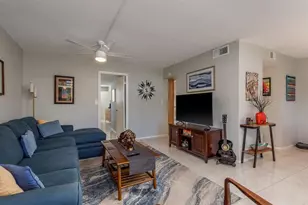 5095 Bay St NE, Saint Petersburg, FL 33703 - Photo 8