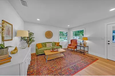 1301 56th Street S, Gulfport, FL 33707 - Photo 4