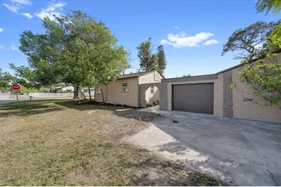 1301 56th Street S, Gulfport, FL 33707 - Photo 30