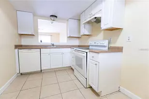 6332 Newtown Cir, Tampa, FL 33615 - Photo 4