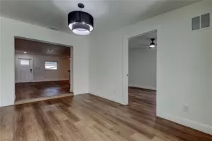 8722 Elmwood Ln, Tampa, FL 33615 - Photo 20
