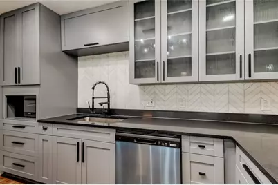 8722 Elmwood Lane, Tampa, FL 33615 - Photo 6