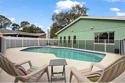 6803 123rd Avenue, Largo, FL 33773 - Photo 2
