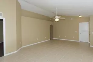 819 Brenton Leaf Dr, Ruskin, FL 33570 - Photo 4