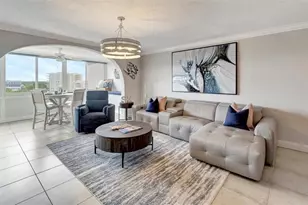 1125 W Peppertree Dr, Sarasota, FL 34242 - Photo 4