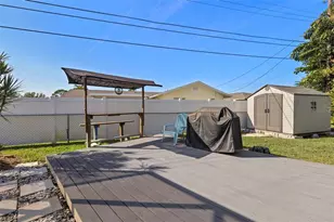 8678 10th St N, Saint Petersburg, FL 33701 - Photo 34