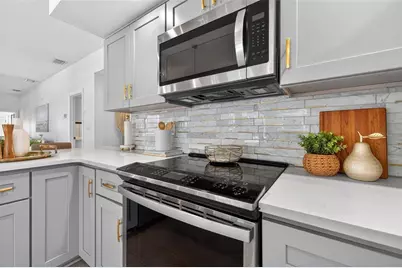 8667 Burning Tree Circle, Seminole, FL 33777 - Photo 14