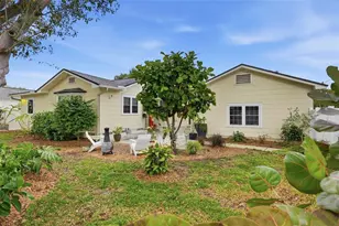 1201 30th Ave N, Saint Petersburg, FL 33704 - Photo 1