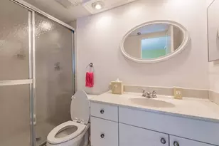 1055 W Peppertree Dr, Sarasota, FL 34242 - Photo 20