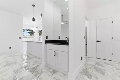 905 Clearcreek Drive, Tampa, FL 33613 - Photo 22
