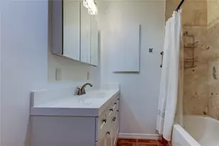 5525 Pine Cir NE, Saint Petersburg, FL 33703 - Photo 22