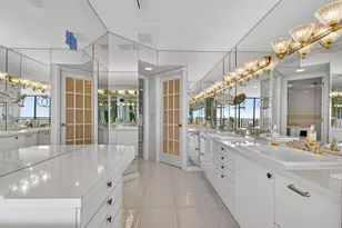 7650 Bayshore Dr, Treasure Island, FL 33706 - Photo 24