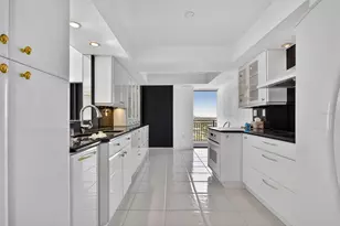 7650 Bayshore Dr, Treasure Island, FL 33706 - Photo 20
