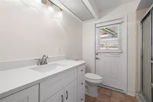 5254 Venetian Blvd NE, Saint Petersburg, FL 33703 - Photo 22