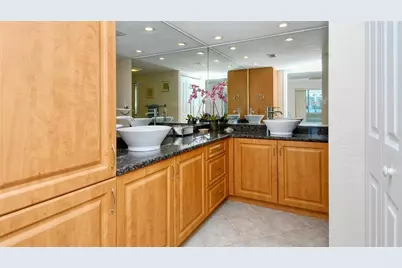1125 W Peppertree Drive #702, Sarasota, FL 34242 - Photo 22