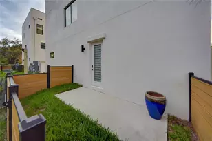 323 15th St N, Saint Petersburg, FL 33705 - Photo 6