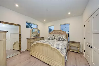 323 15th Street N, Saint Petersburg, FL 33705 - Photo 34