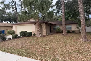 1904 Peppertree Dr, Oldsmar, FL 34677 - Photo 2