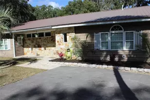 1762 SE 164th Cir, Ocklawaha, FL 32179 - Photo 2
