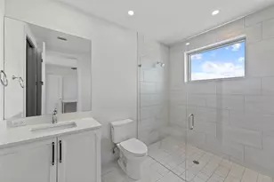 2910 W Barcelona St, Tampa, FL 33629 - Photo 40