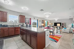 17206 White Mangrove Dr, Wimauma, FL 33598 - Photo 10