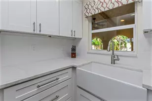 2801 Miriam St S, Gulfport, FL 33711 - Photo 8