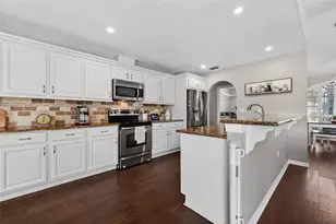 1628 Glen Oak Ln, Lutz, FL 33549 - Photo 10