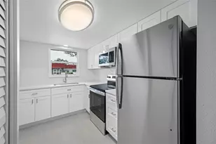 5860 38th Ave N, Saint Petersburg, FL 33710 - Photo 18