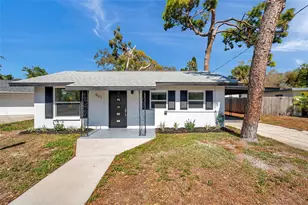 921 7th St NW, Largo, FL 33770 - Photo 1