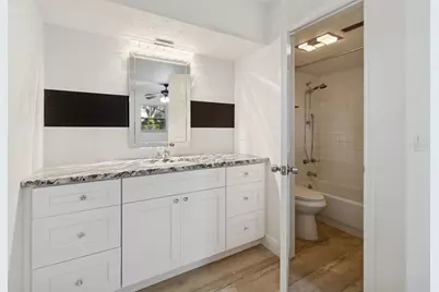 9628 Davis Road, Tampa, FL 33637 - Photo 22