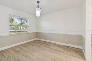 9628 Davis Rd, Tampa, FL 33637 - Photo 8