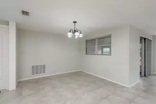 10521 Oak Hill Dr, Port Richey, FL 34668 - Photo 12