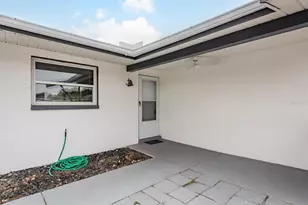 10521 Oak Hill Dr, Port Richey, FL 34668 - Photo 4