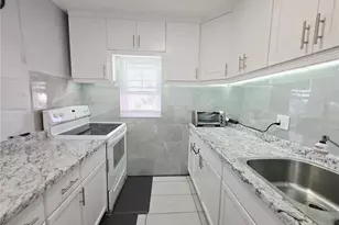 6960 20th Ave N, Saint Petersburg, FL 33710 - Photo 12