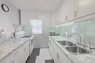 6960 20th Ave N, Saint Petersburg, FL 33710 - Photo 10