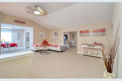 16605 Round Oak Drive, Tampa, FL 33618 - Photo 6
